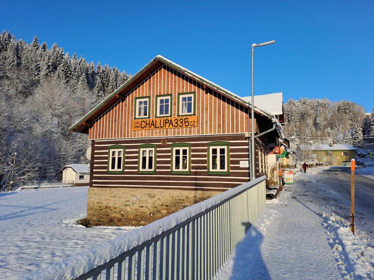 Venkovský dům 335 *